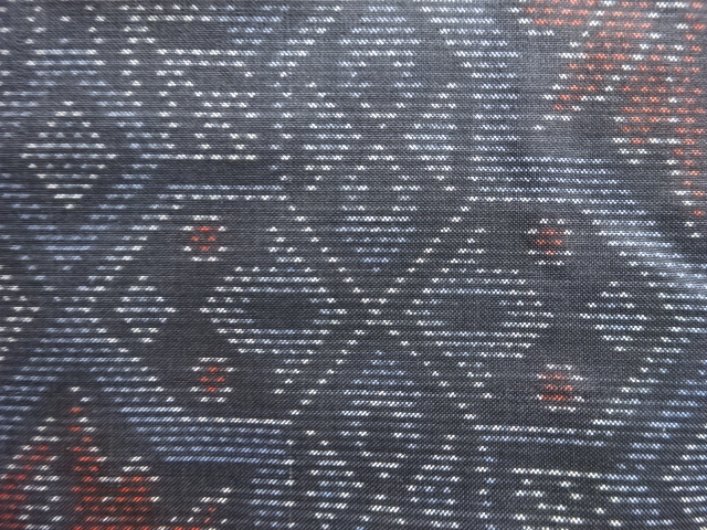 アンティーク　抽象模様織出し本場泥大島紬着物